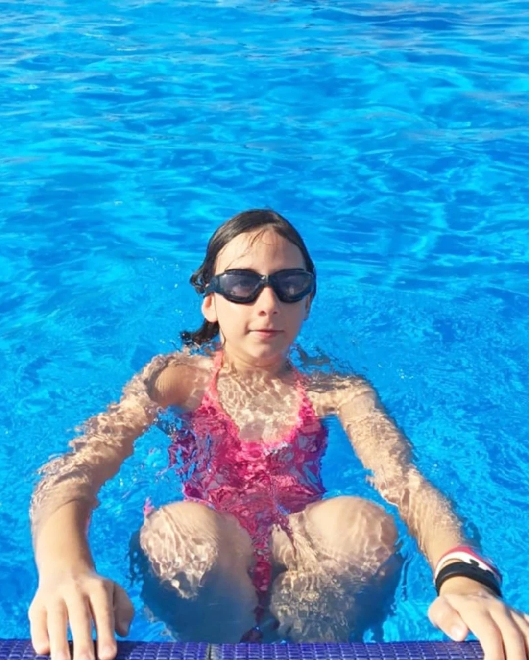 Black Swimming Goggles with Case - photo 4