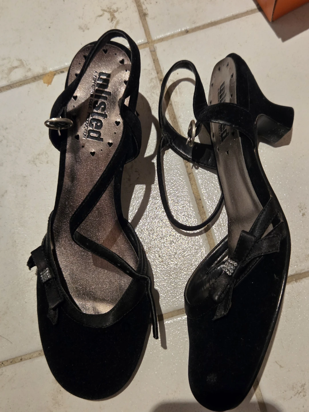 Kenneth Cole Black Velvet  Size 6 - photo 2