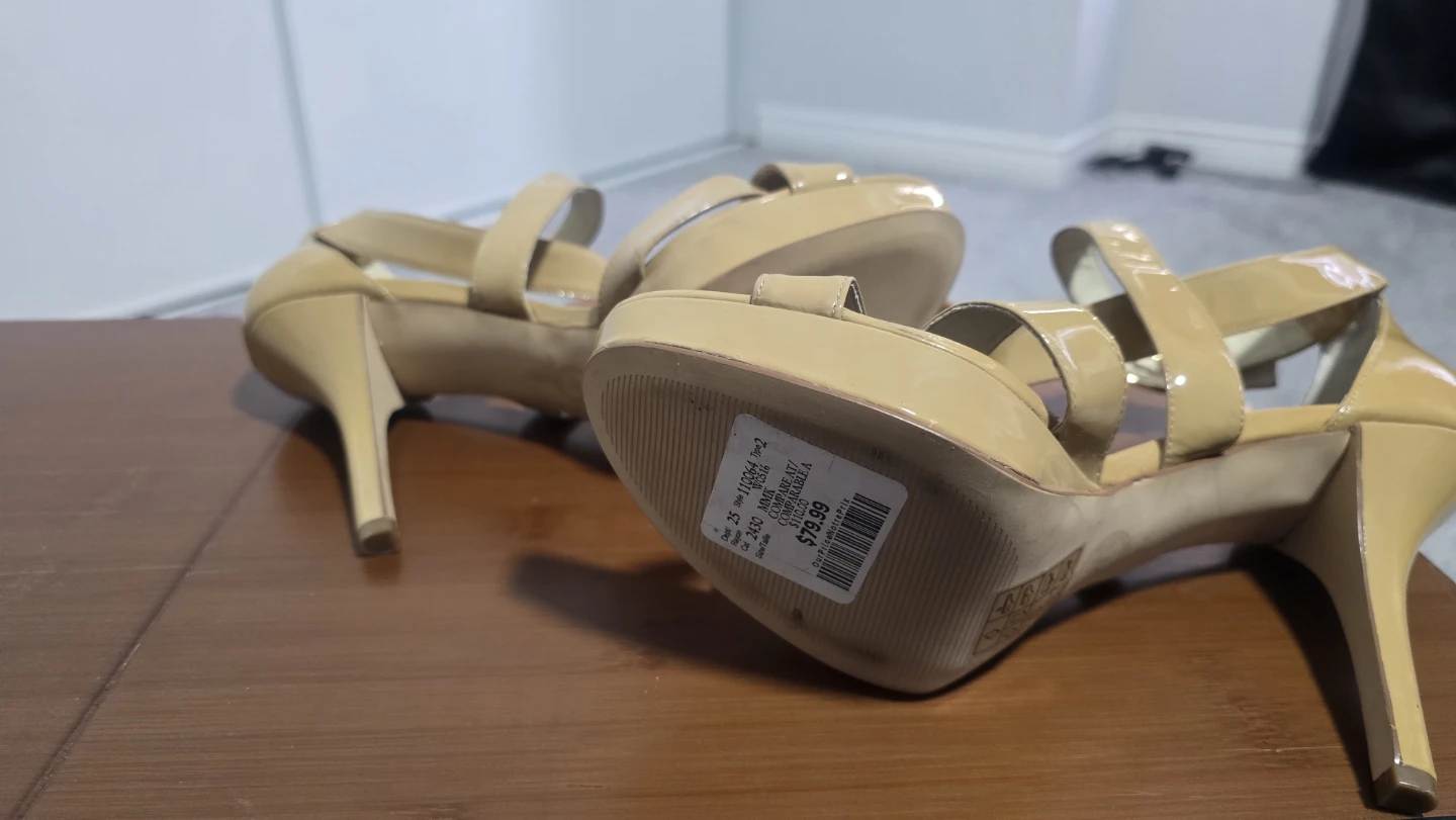 Michael Kors Patent Leather Platform Heels Size 9 - photo 3