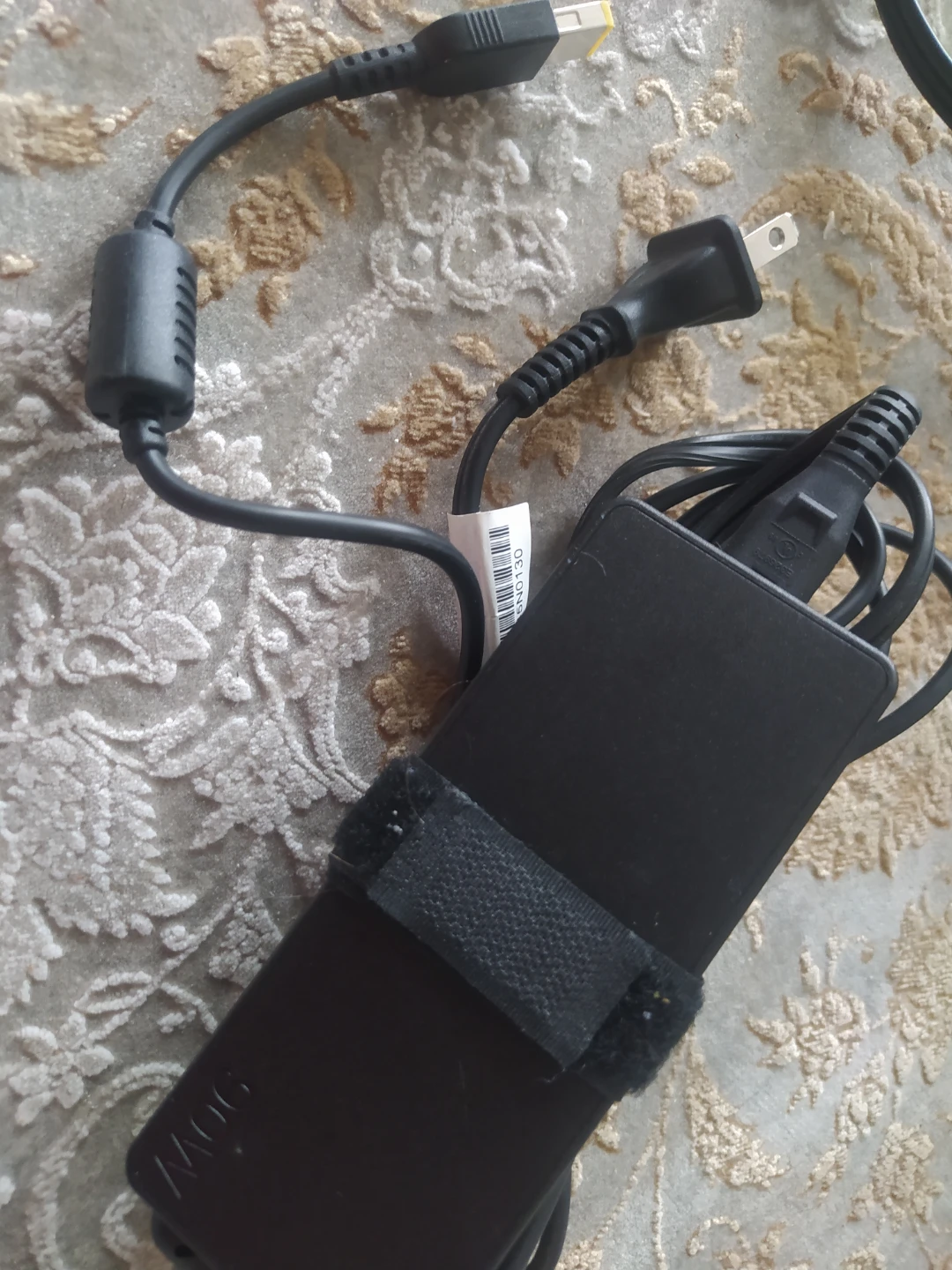 Lenovo Laptop Power Adapter 90W - photo 2