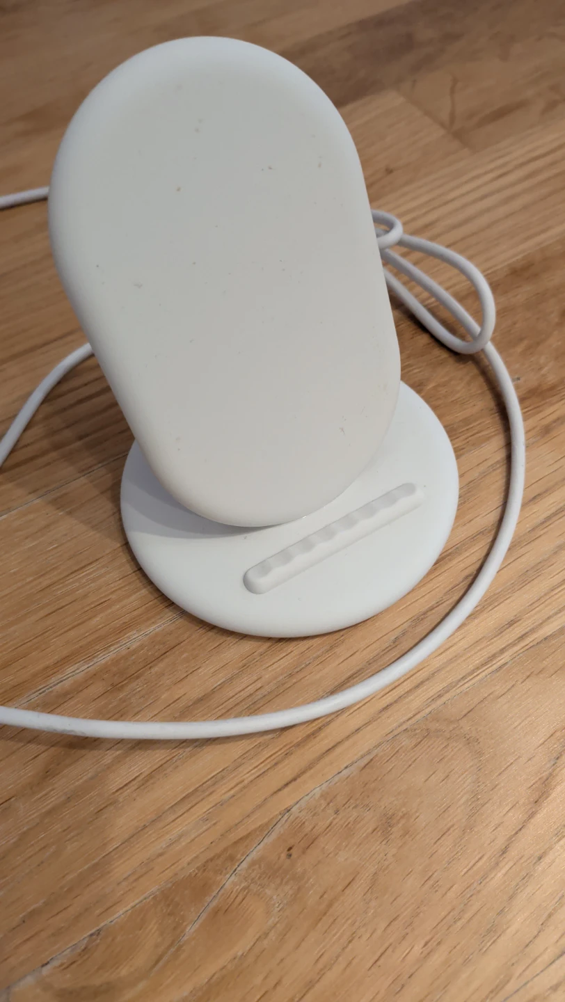 Google Pixel Stand Wireless Charger - photo 2