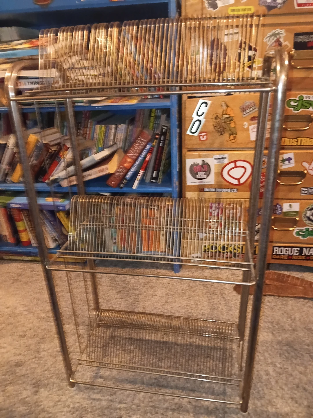 Vintage Metal Record/Magazine Rack - photo 2