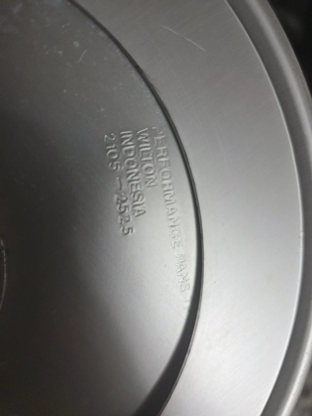 Wilton 10" Angel Food Pan - photo 3