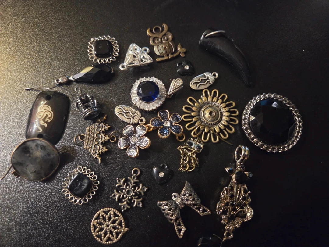 Assorted Jewellery Charms and Pendants