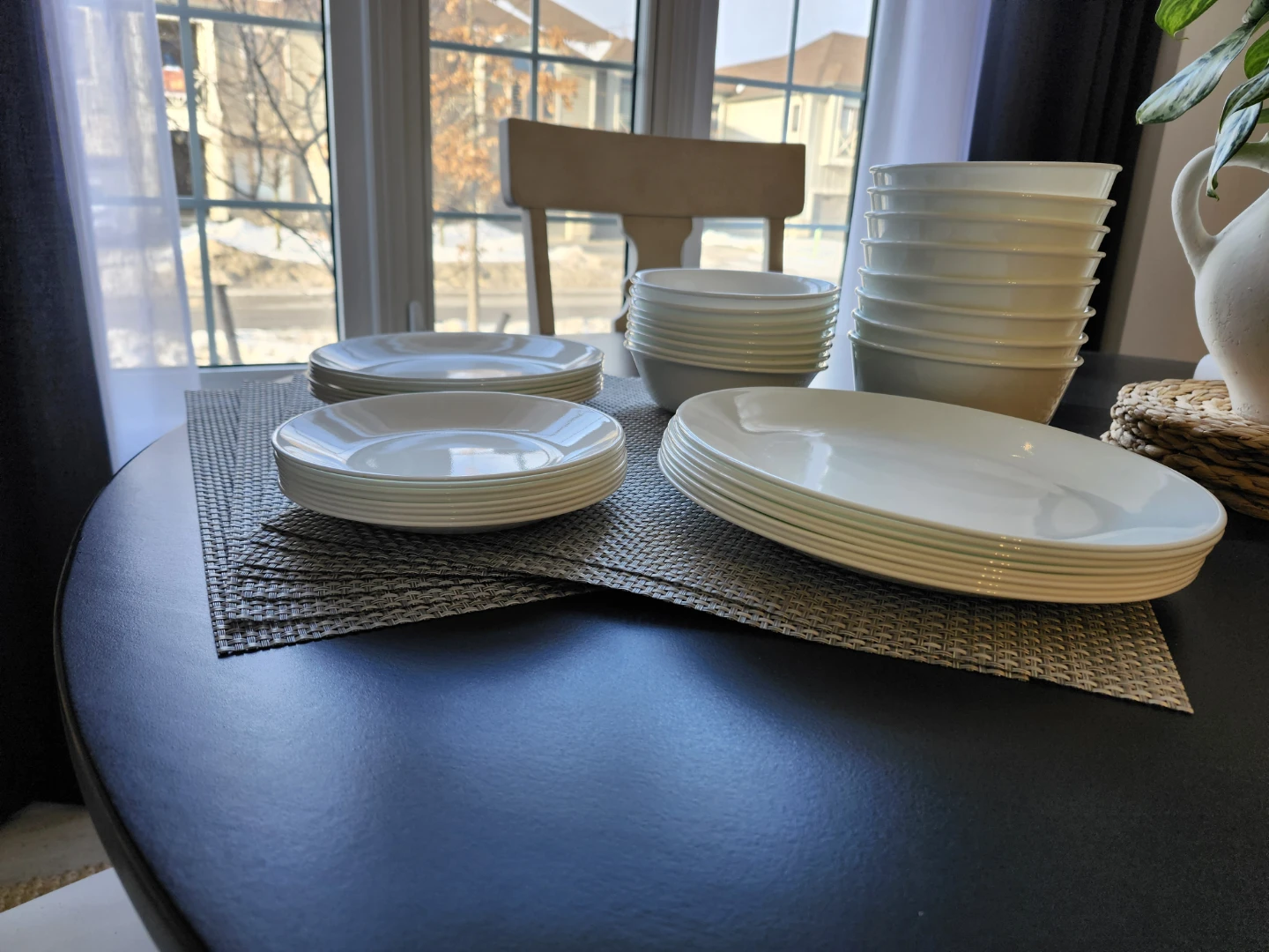 White Porcelain Dinnerware Set - photo 2