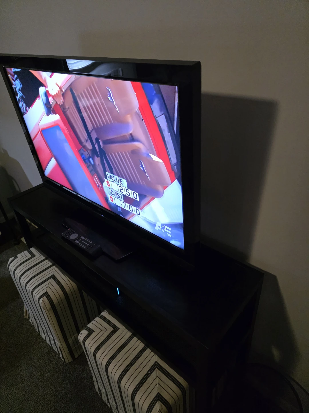 JVC Flat Screen TV with Remote - photo 3