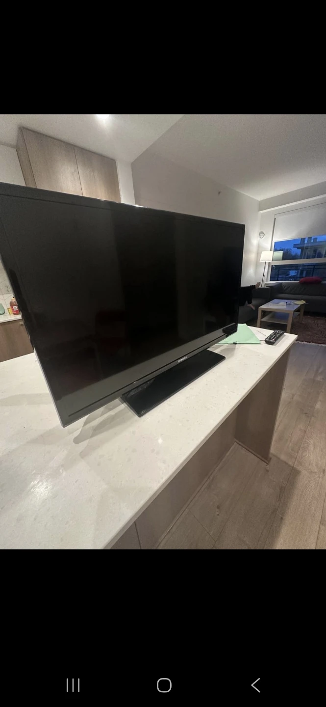 Samsung UN32EH4003F 32-inch LED TV
