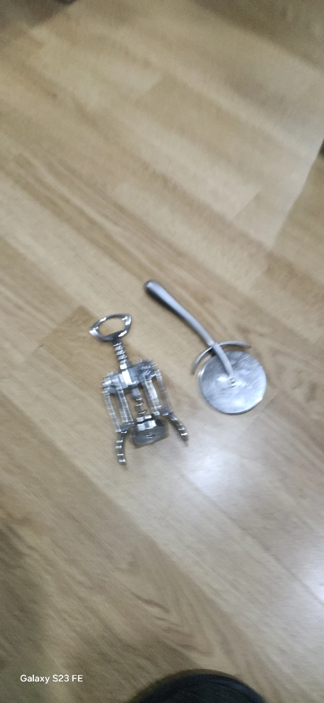 Wine Opener and Pizza Cutter. Excellent condition price firm - photo 2