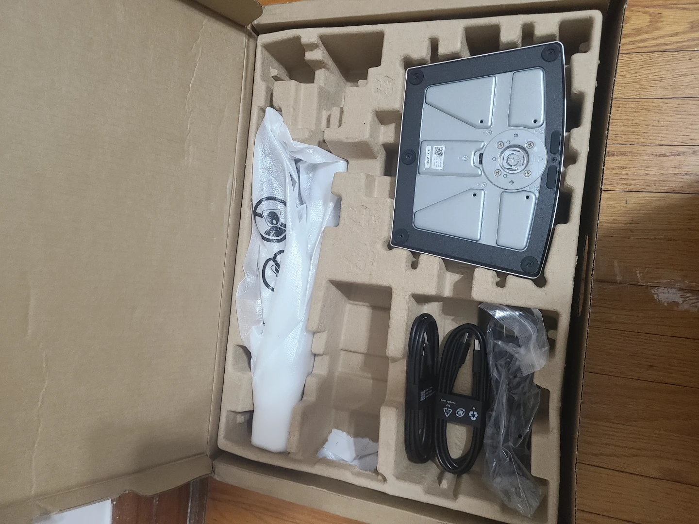Dell 24 Plus QHD USB-C Hub Monitor - P2425D - photo 2