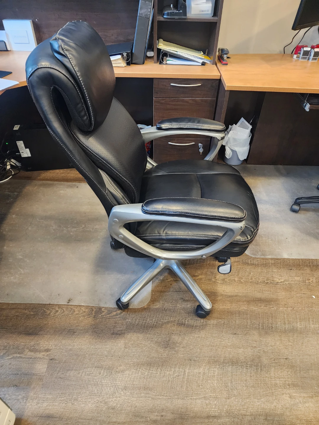 Serta Black Leather Office Chair - photo 4