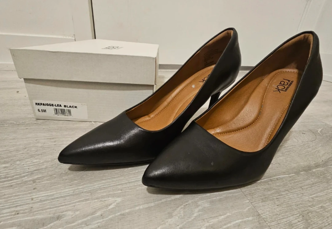 Nordstrom Rack Black Pointed Toe Heels - Women's Size 6.5 - photo 5