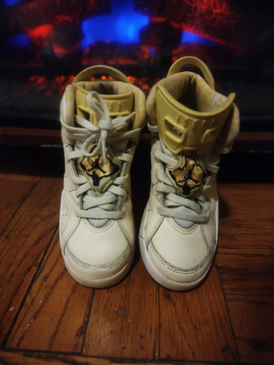 Boy or girl yellow Nike Air Jordan sneakers size 12C used
