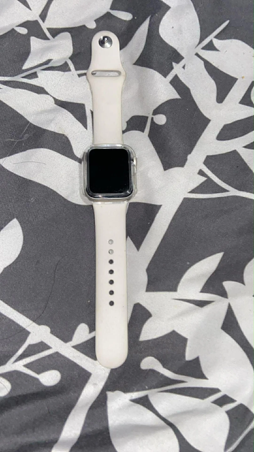 Apple Watch Series 6 GPS Cellular Charger & Case