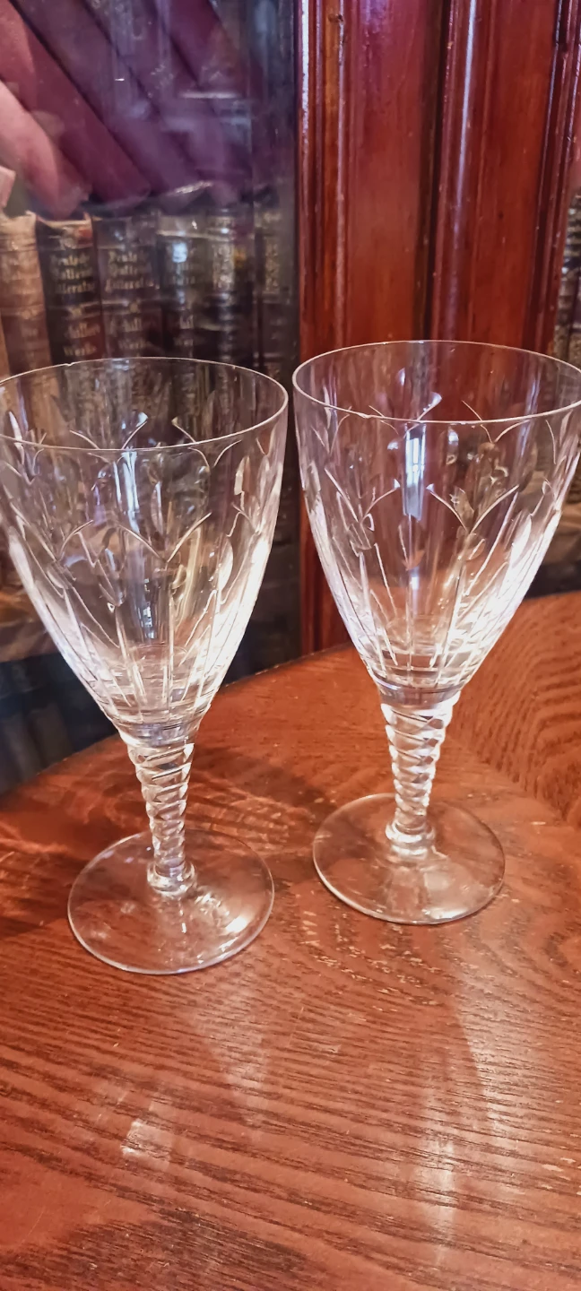 $5 EACH !! New !! Set of 2 Gorgeous Crystal Wine Goblets - photo 3