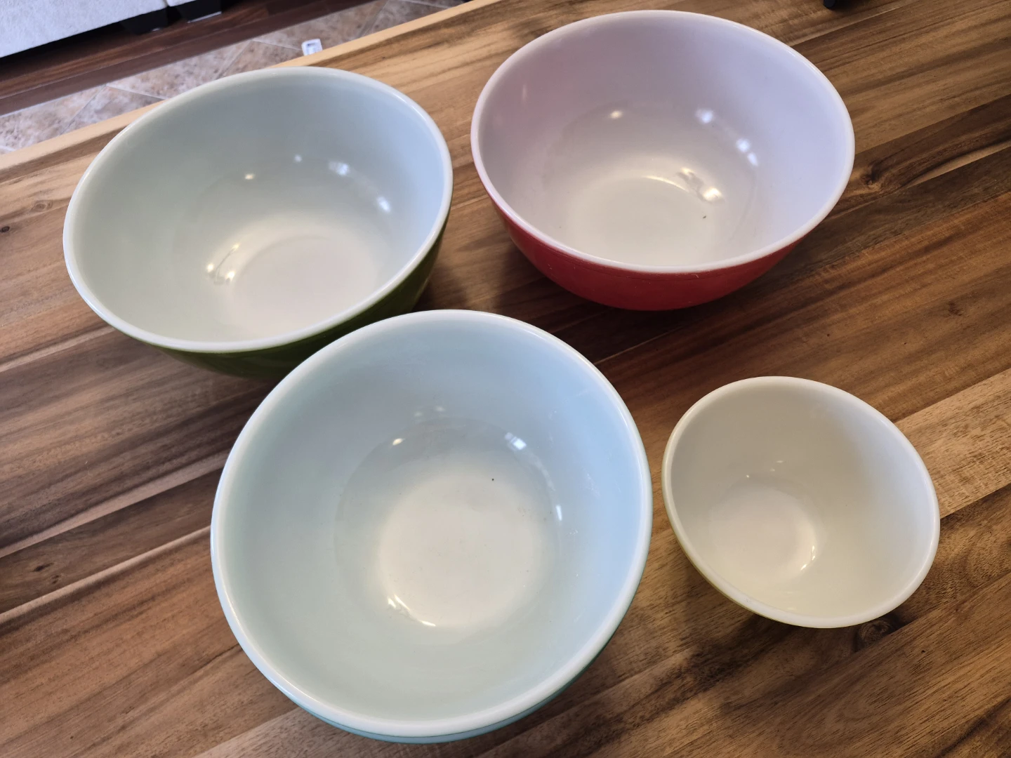 Vintage Pyrex Mixing Bowls Set - photo 2