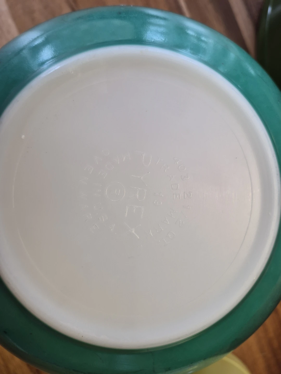Vintage Pyrex Mixing Bowls Set - photo 4