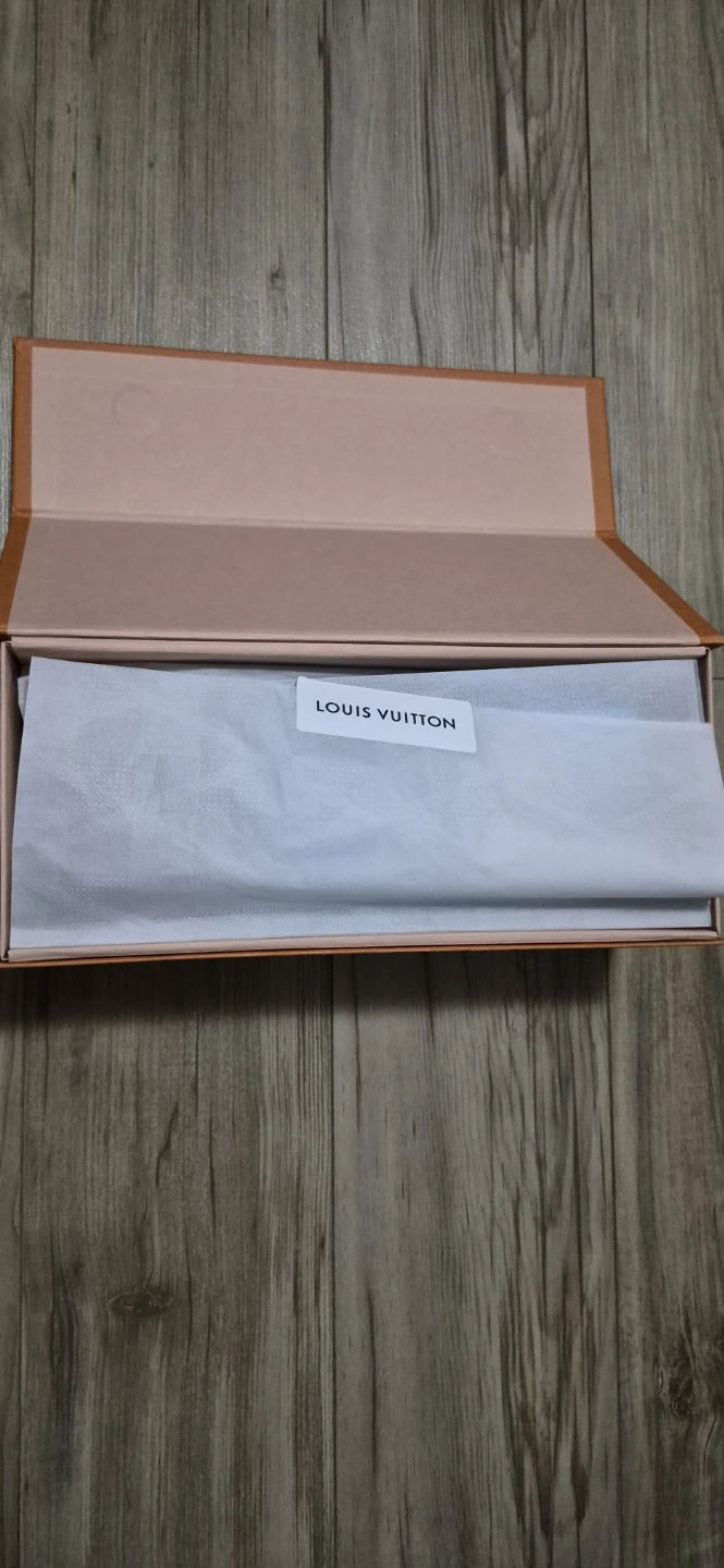 Louis Vuitton perfume box - photo 2