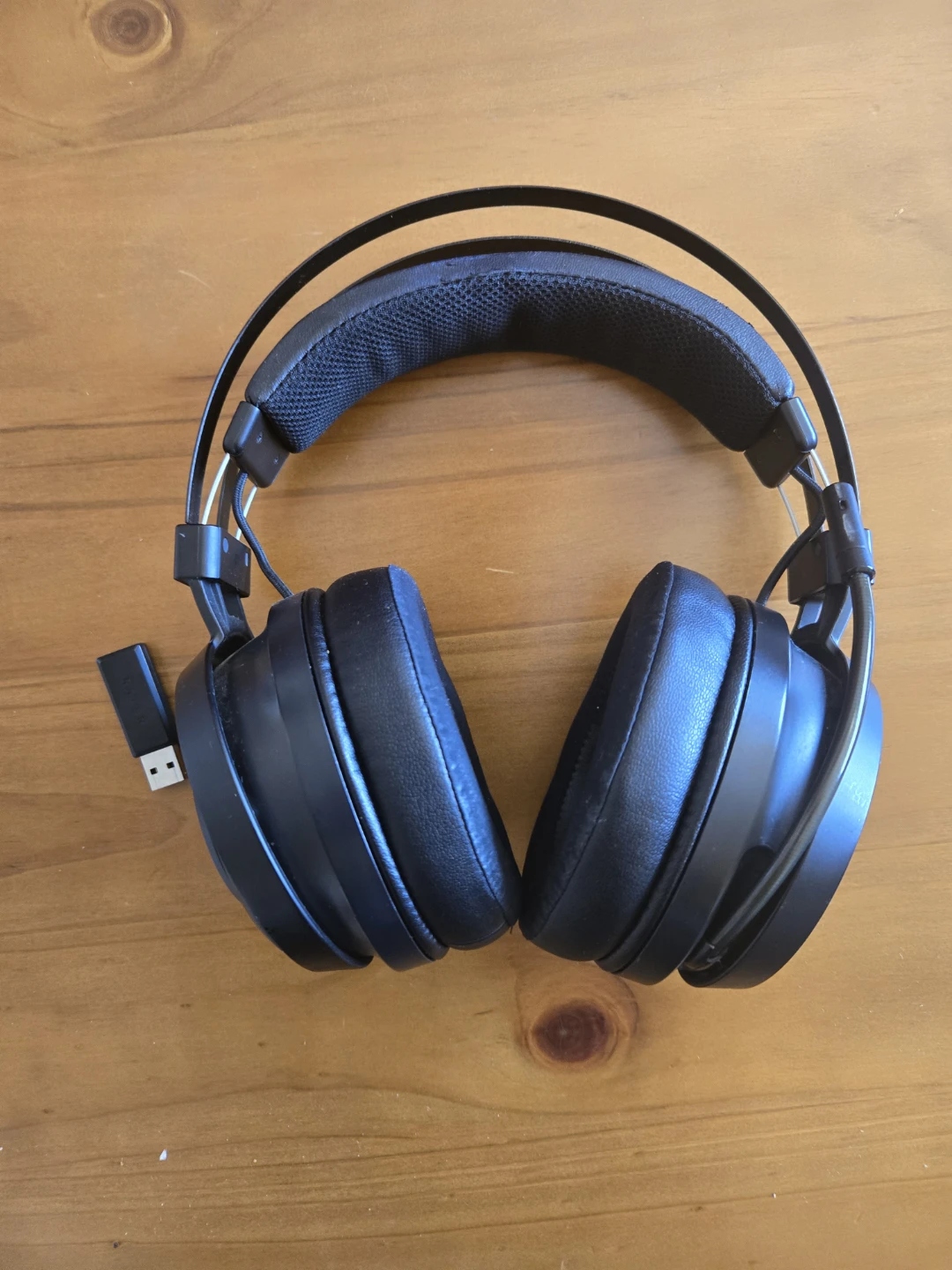 Razer Nari Essential wireless gaming headset
