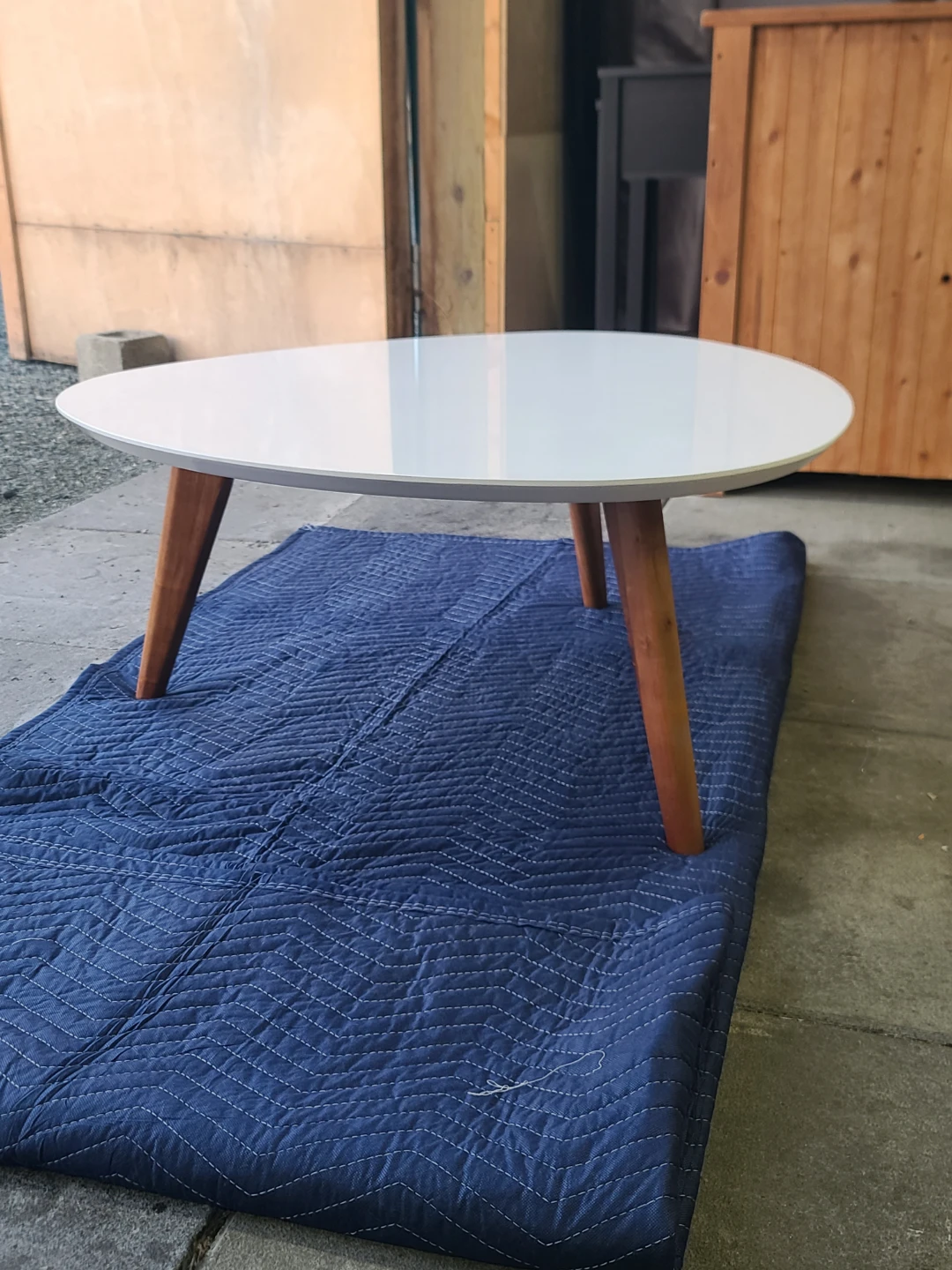 White Oval Coffee Table with Wooden Legs