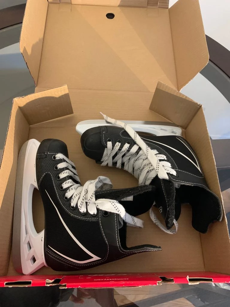 CCM Intruder D JR Skates - Size 1 - photo 2