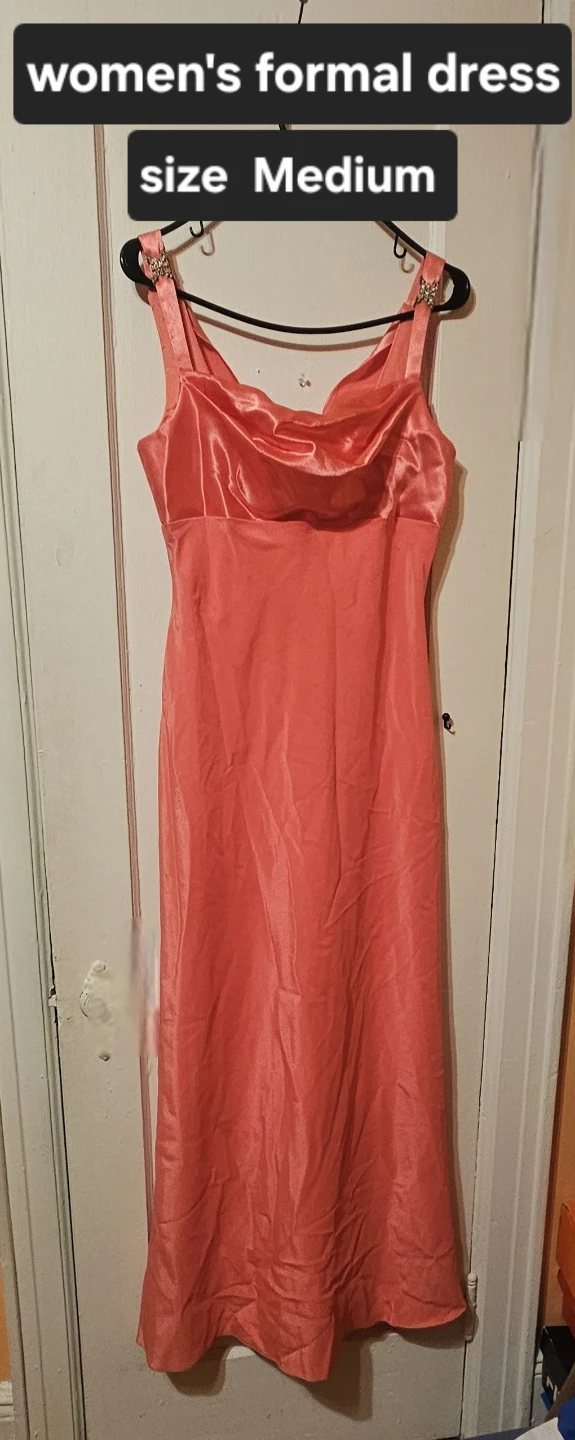 Women's formal dress. Size Medium