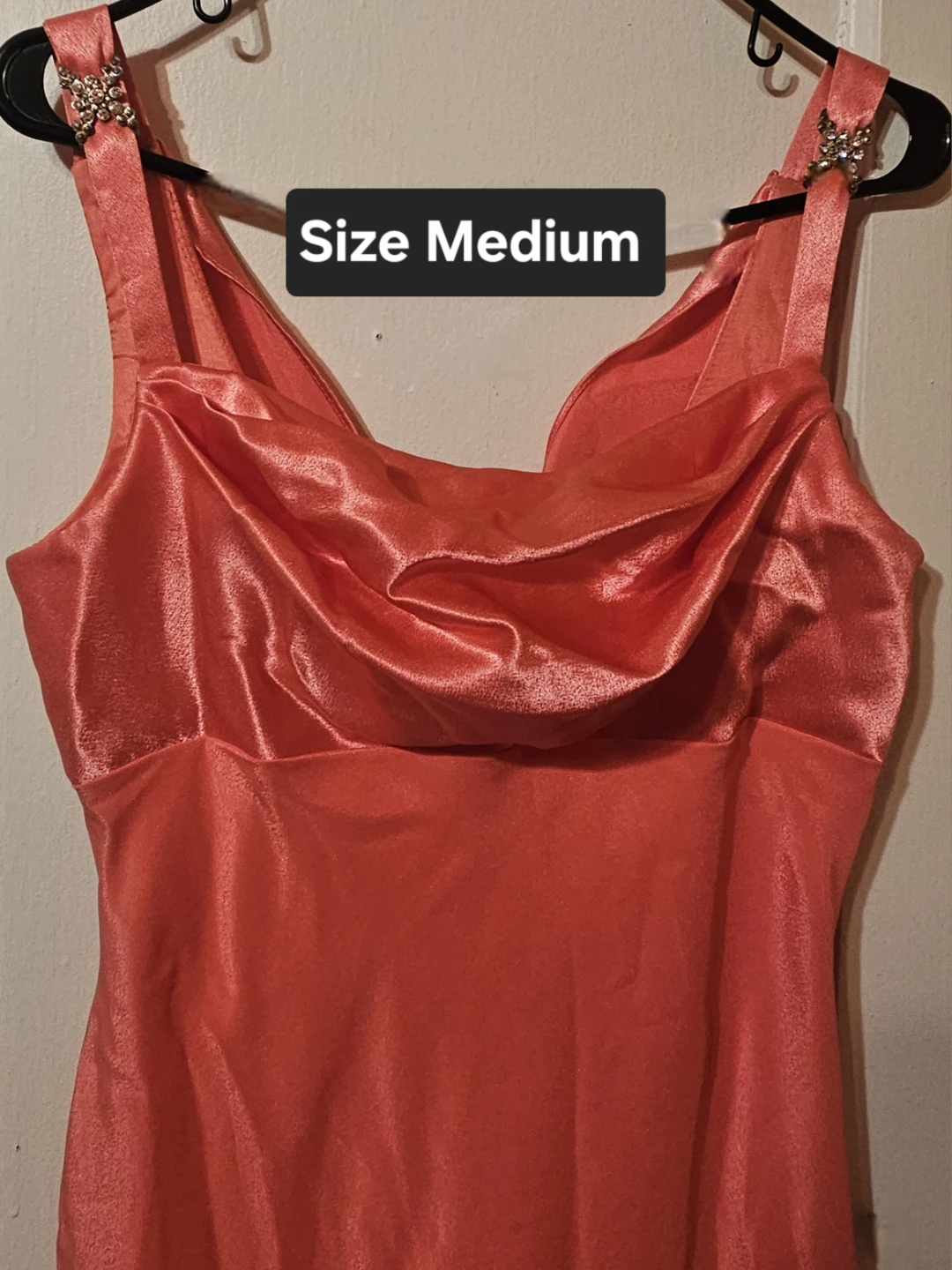 Women's formal dress. Size Medium - photo 2