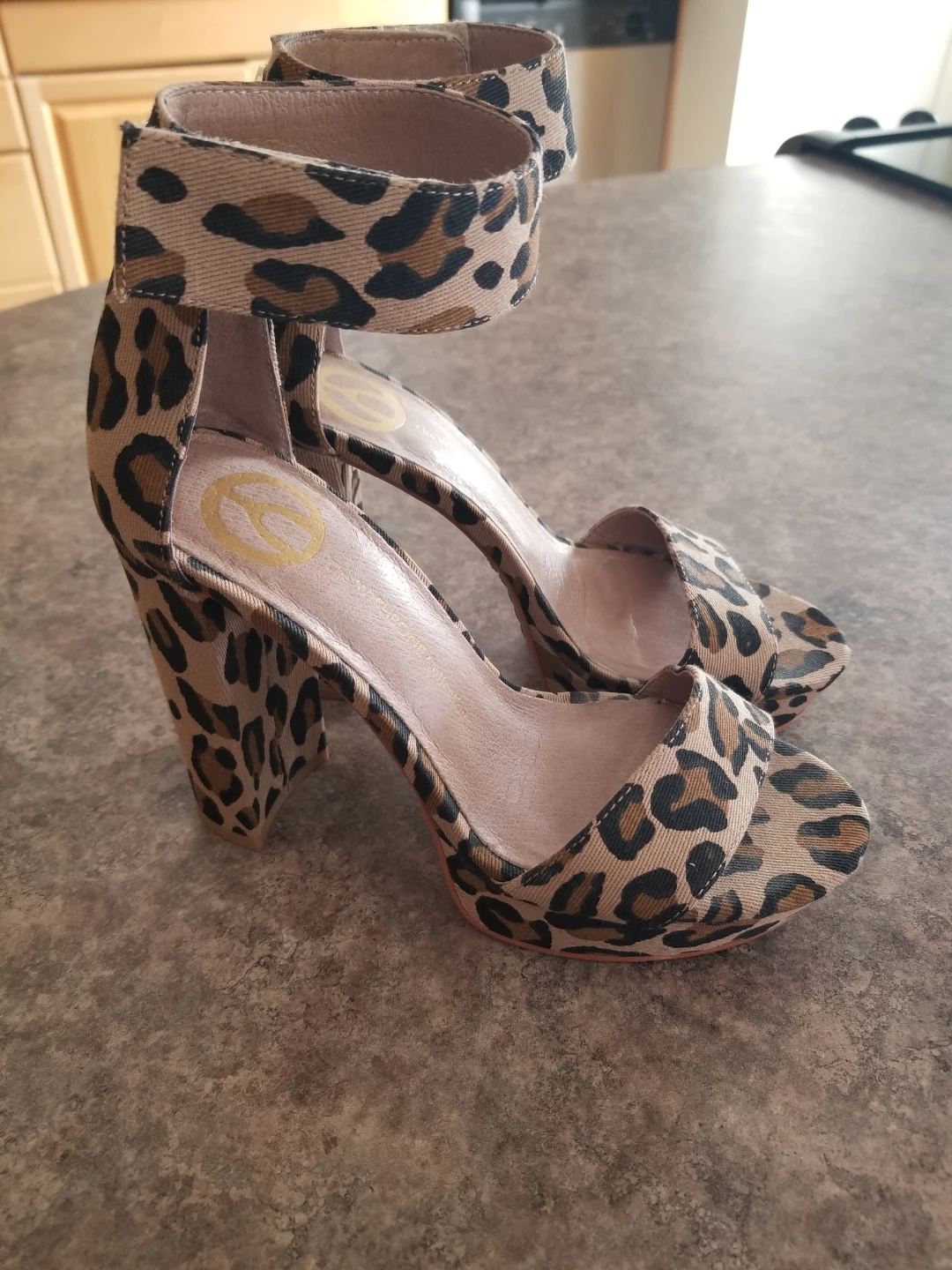 Wishbone leopard high heel shoes - photo 4