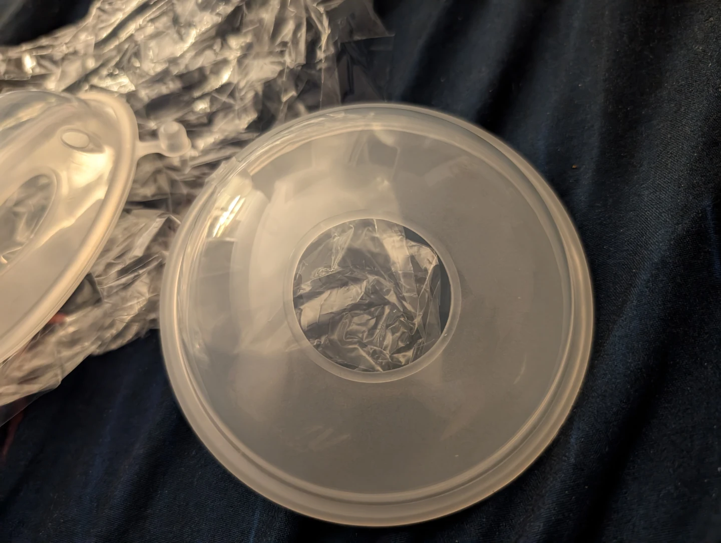2 breast milk collection shells 🏆 - photo 2
