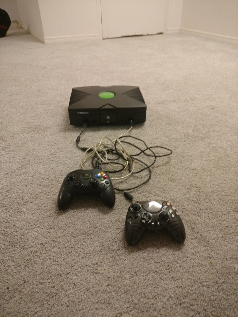 Original Xbox Console with 2 Controllers