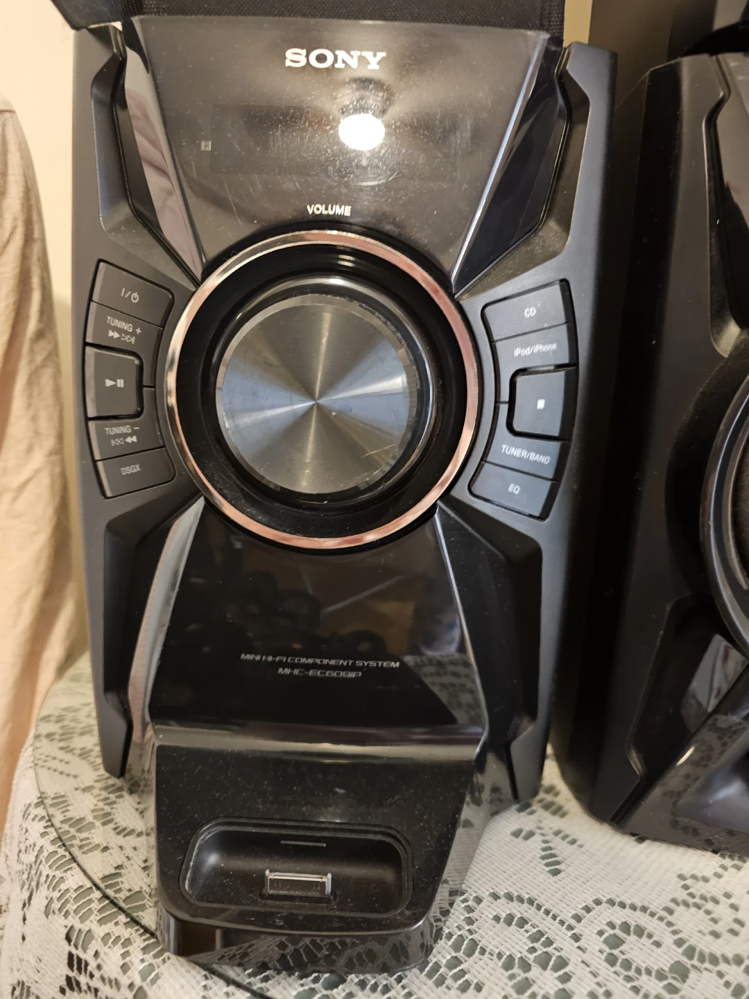 Sony Mini Hi-Fi System MHC-EC609IP 🥕 - photo 2