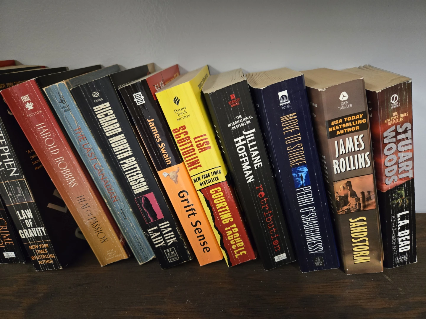 Assorted Paperback Thriller and Fiction Novels 🏆