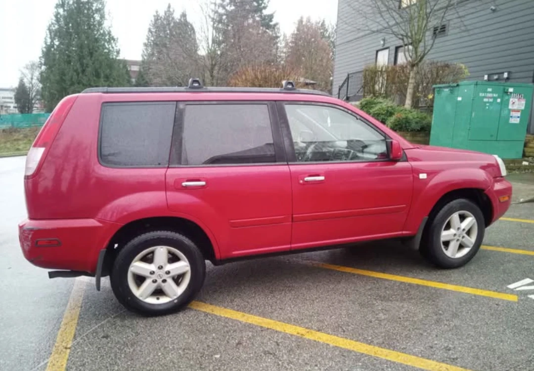 Red Nissan X-Trail SUV 2005 SE - photo 4