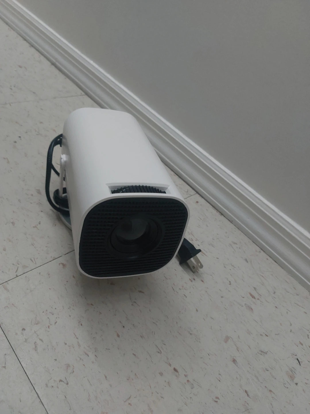 White Mini Projector with Remote - photo 3