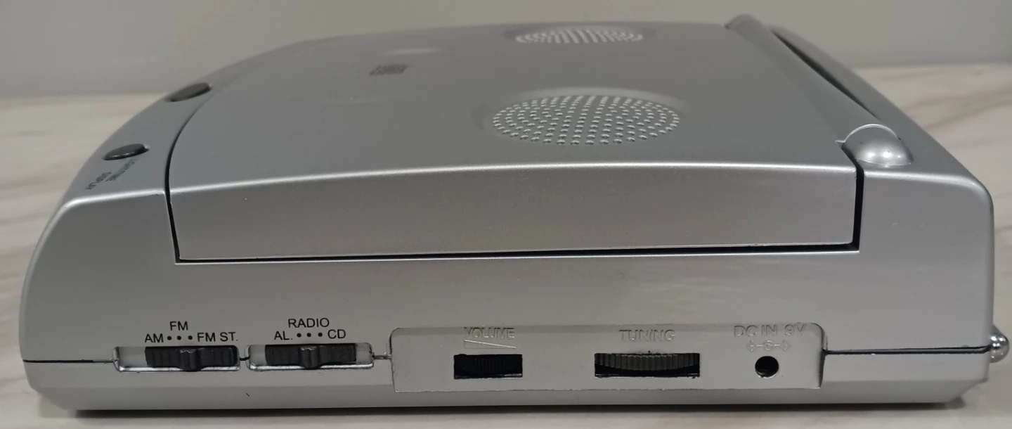 Memorex Portable Radio/CD Player (New) - photo 5