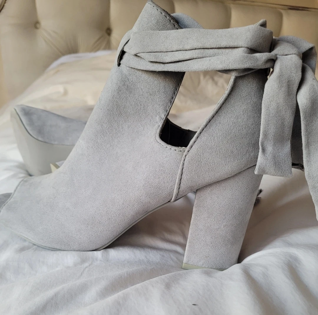 🏆Grey Peep-Toe Ankle Boots with Tie Accent