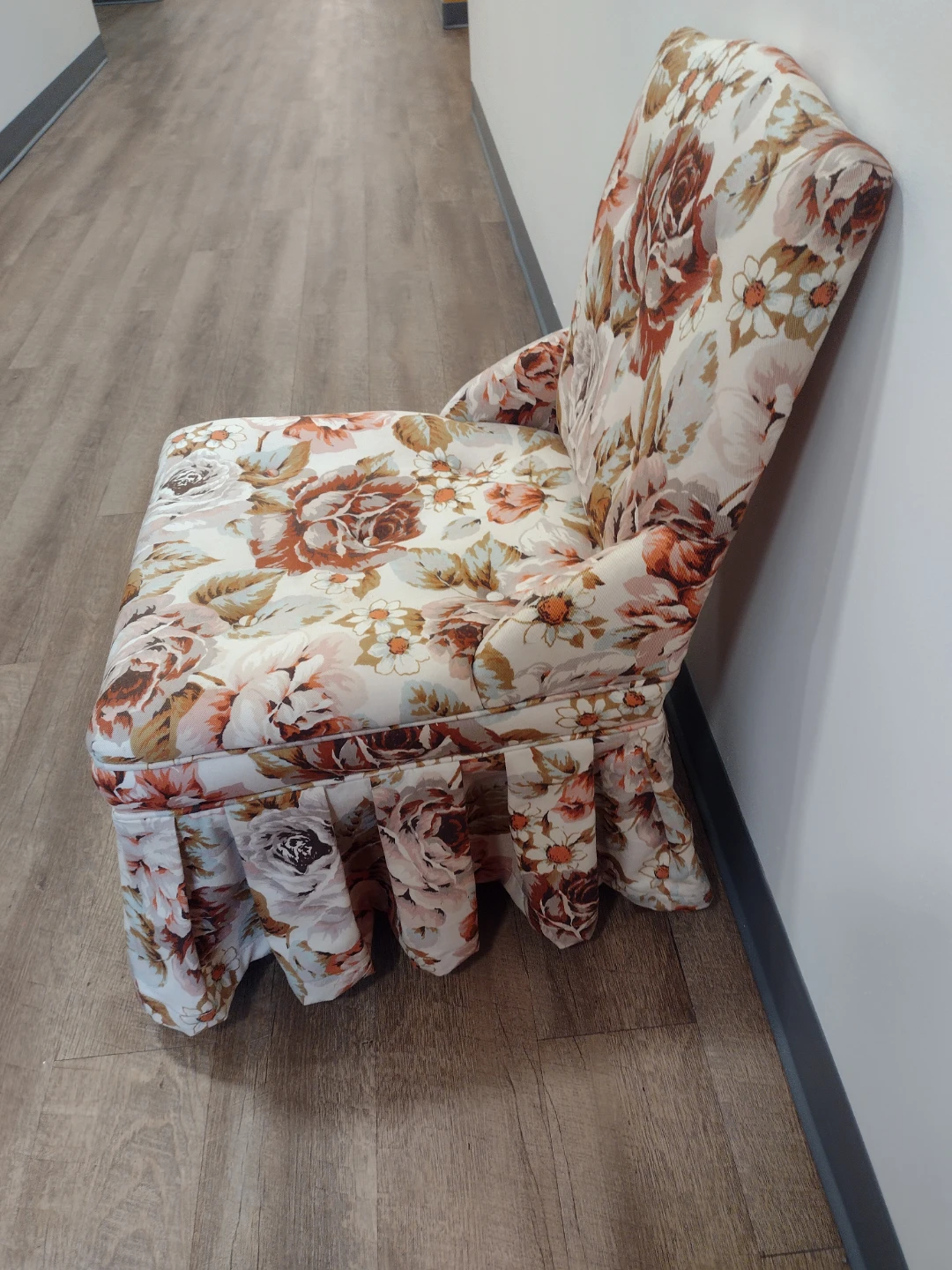 Floral Accent Chair with Ruffled Skirt - photo 2