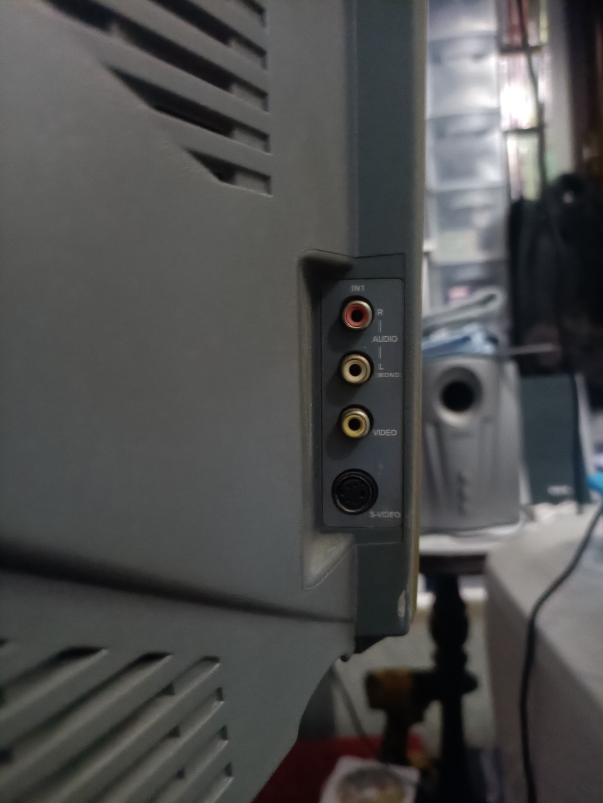 phillips 27 inch crt tv with component svideo and composite - photo 4
