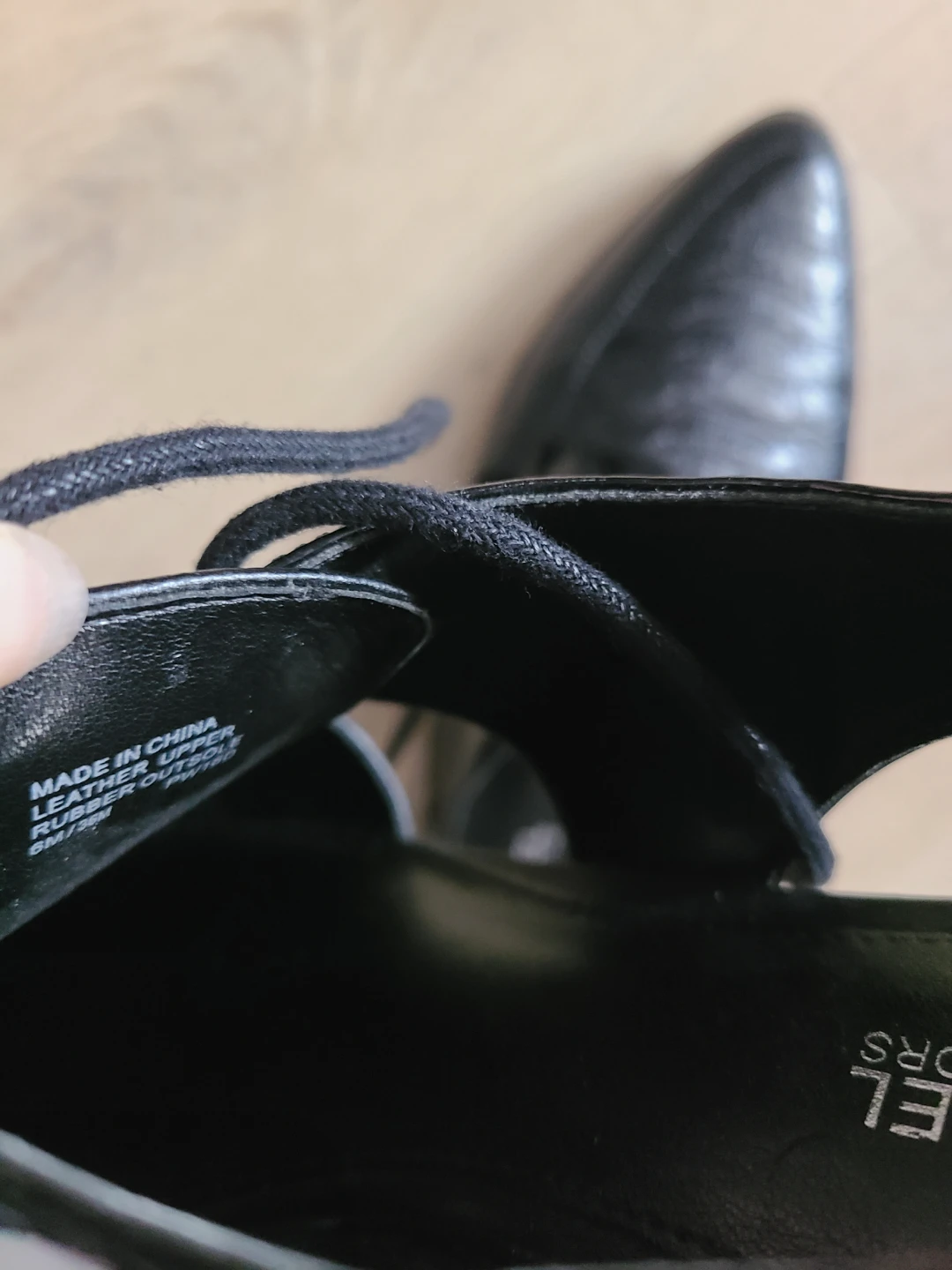 Michael Kors Black Leather Oxford Flats - Size 6 - photo 4