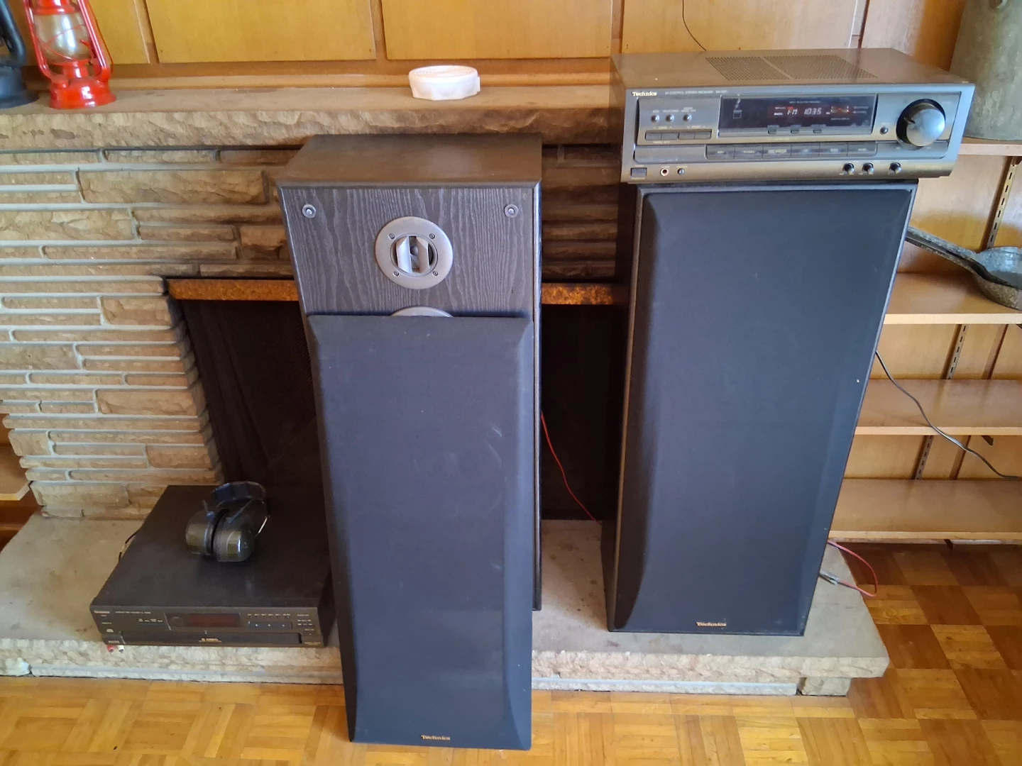 Techniques Stereo Tuner and Speakers - photo 3