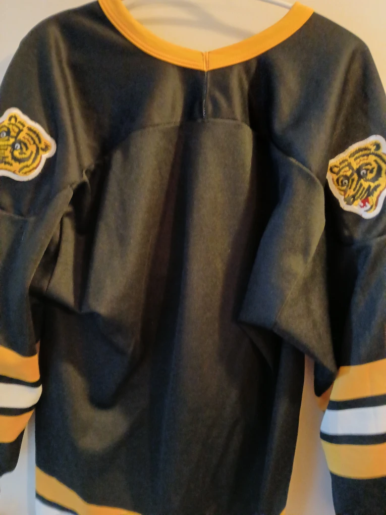 🏆 Boston Bruins Hockey Jersey LG - photo 2