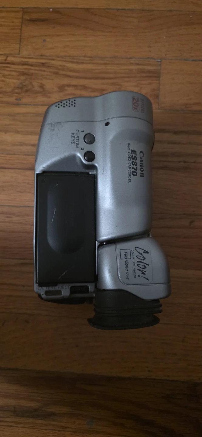 Canon ES70 8mm Video Camcorder parts only - photo 2