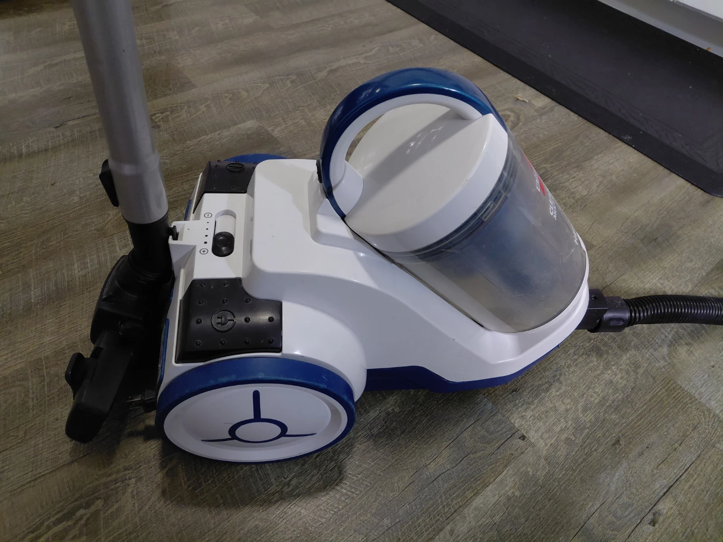Bissell CleanView Multi-Cyclonic Vacuum