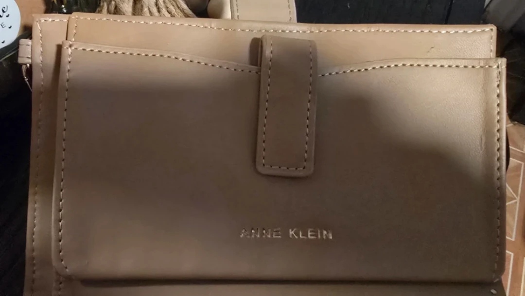 🥕 AK Anne Klein Beige Wristlet Wallet - photo 2