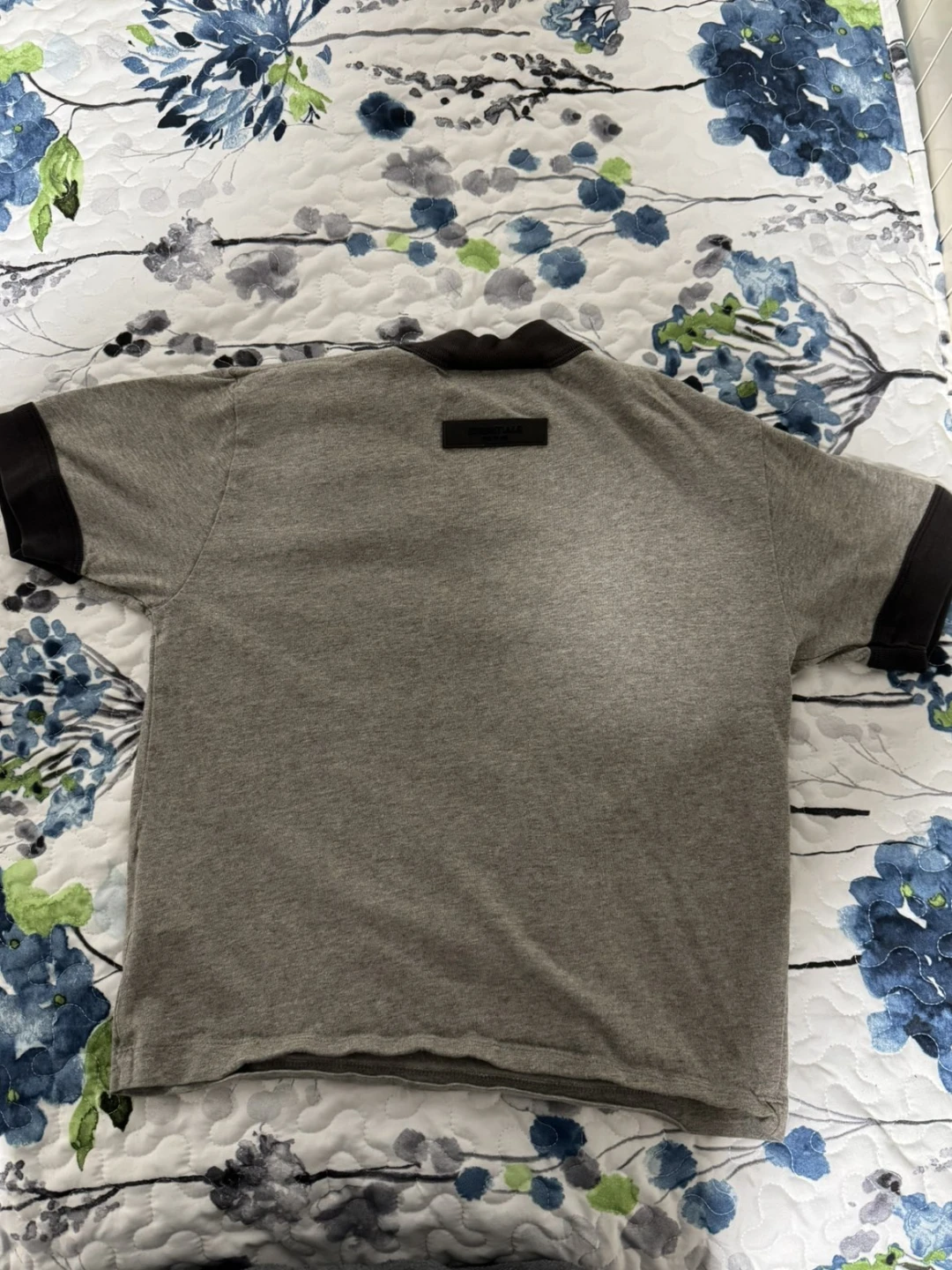 ESSENTIALS Grey T-Shirt kids - photo 2