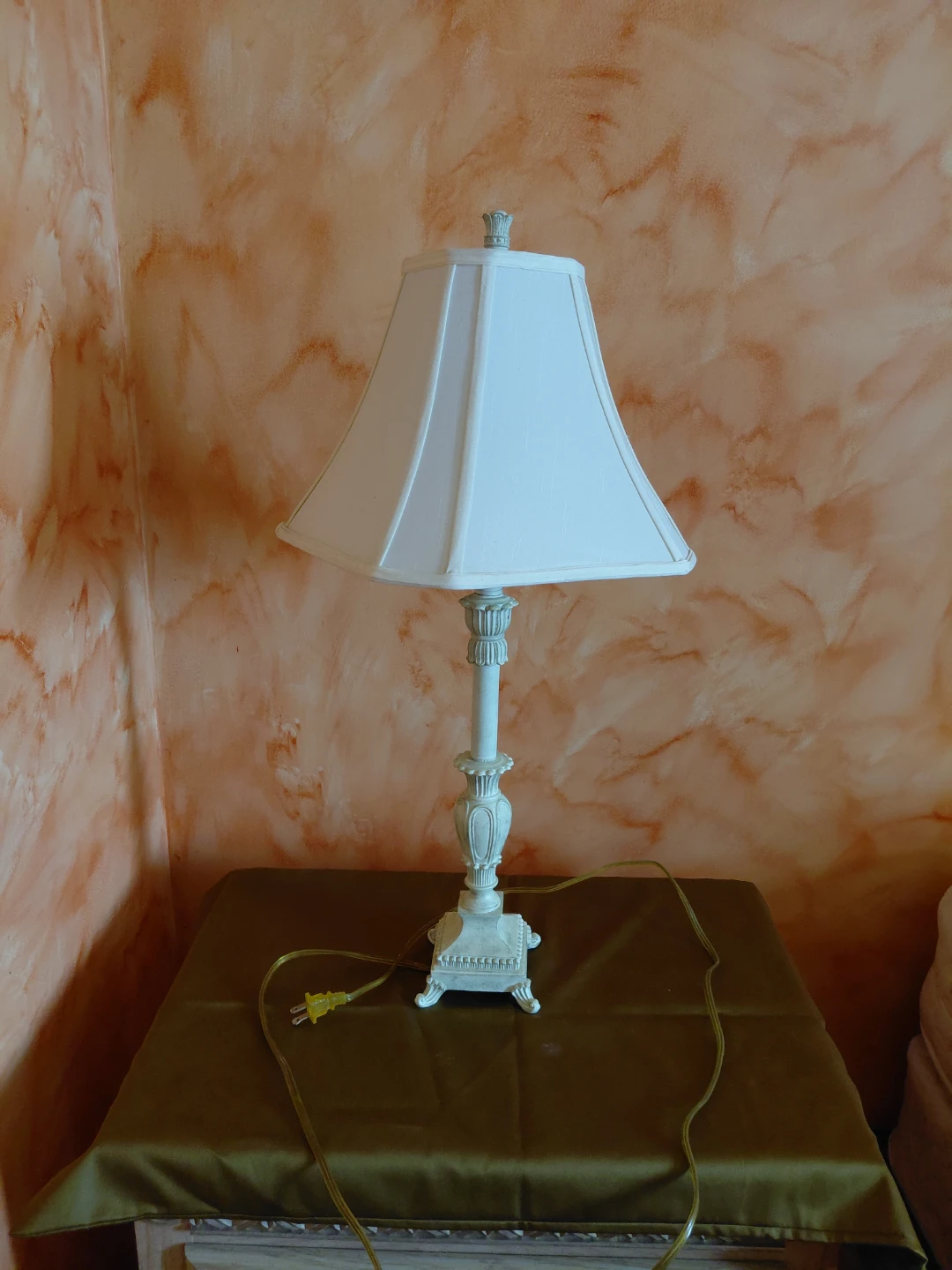 White Table Lamp