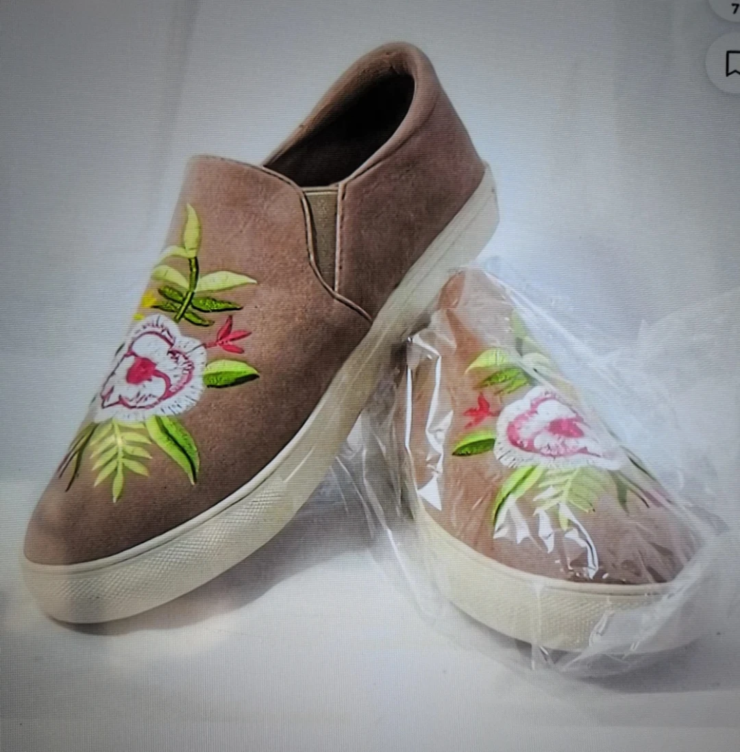 Brown Slip-On Shoes with Floral Embroidery