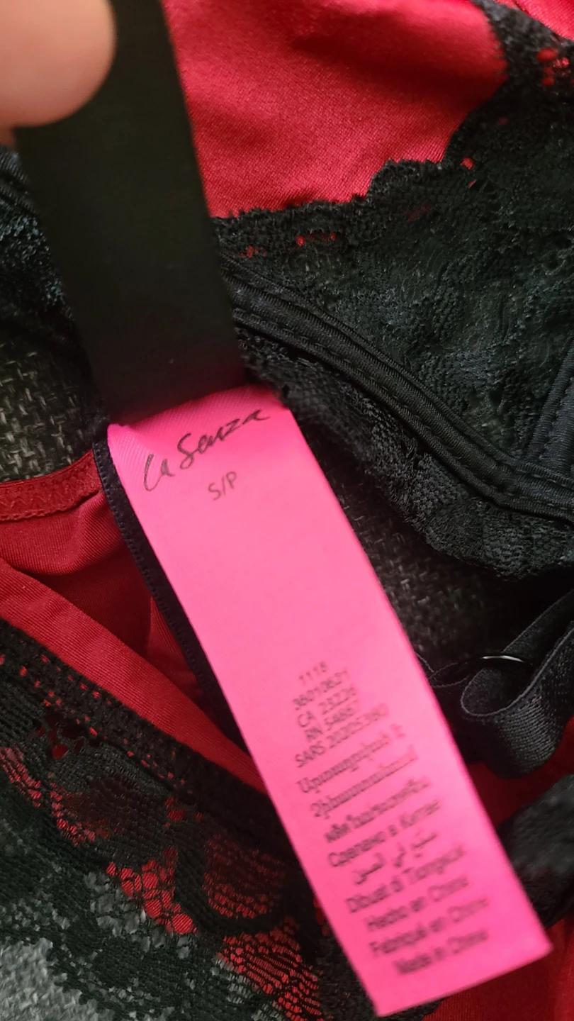 La Senza Red & Black Lace Corset Bra in like-new condition - photo 2