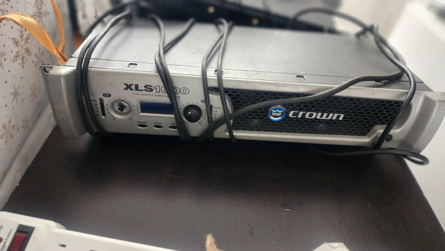 Crown XLS1000 High-Density Power Amplifier