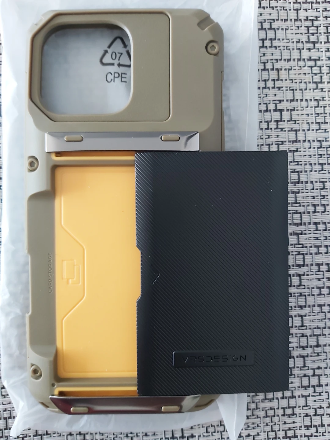 iPhone 16Pro Max Case with Card Holder - photo 2