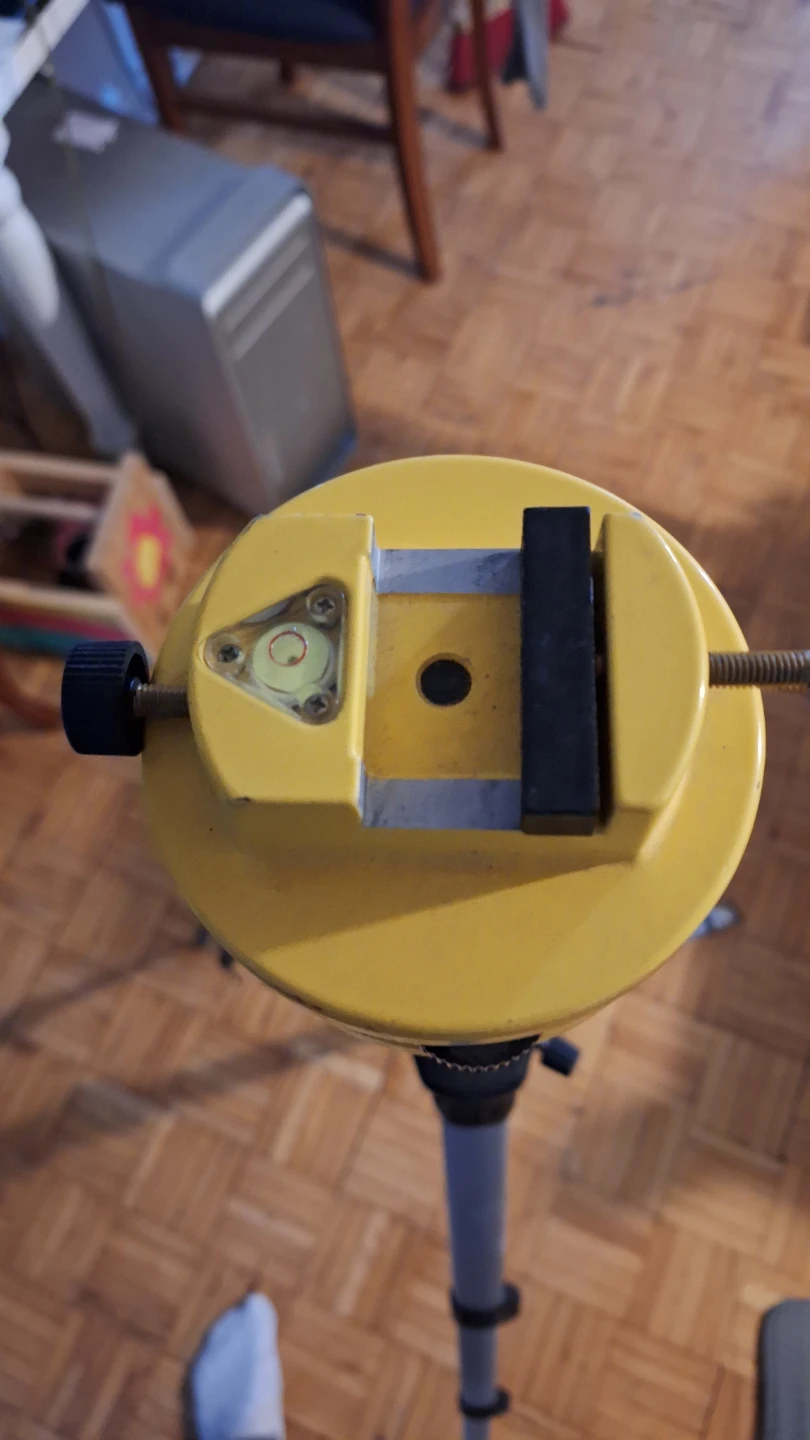 Surveyor's Tripod with Level - photo 2